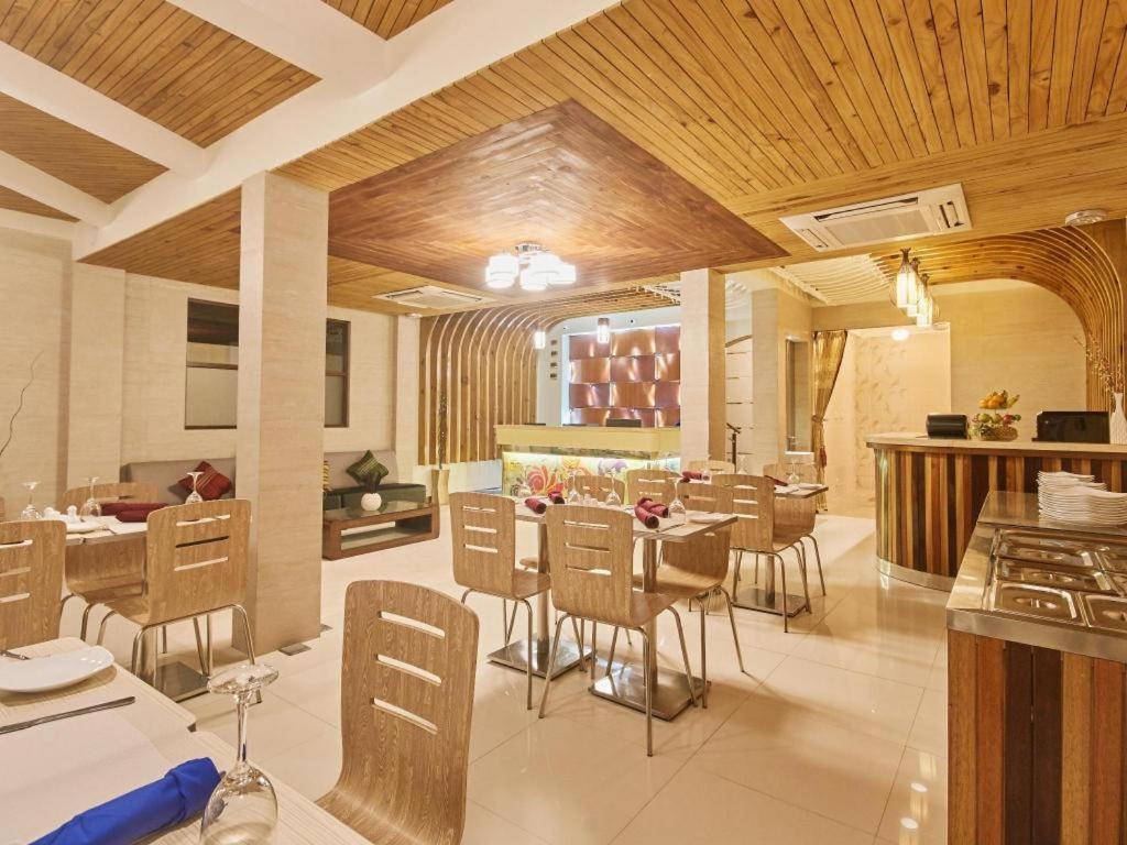 โลนูเวลิ Hotel ฮุลฮูมาเล ภายนอก รูปภาพ