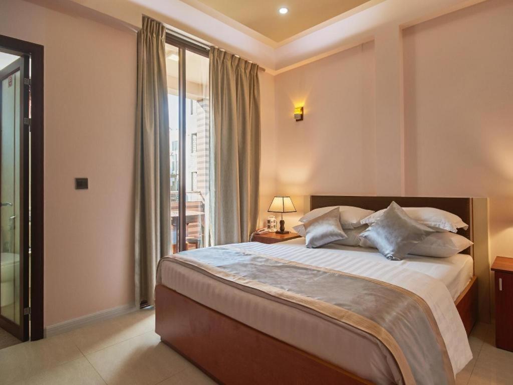 โลนูเวลิ Hotel ฮุลฮูมาเล ภายนอก รูปภาพ