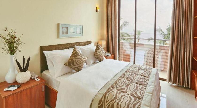โลนูเวลิ Hotel ฮุลฮูมาเล ภายนอก รูปภาพ